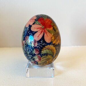 William Morris Floral Wrapped Glass Egg